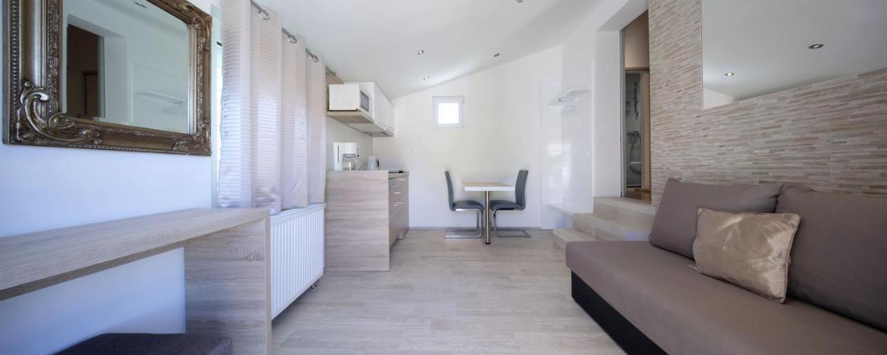 Beach Apartments Ankora Макарска Стая снимка